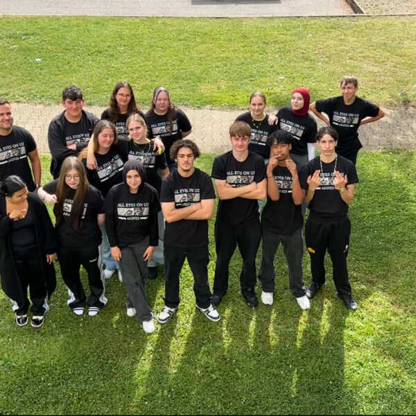 leute,-person,-gruppenfoto,-t-shirt,-gras